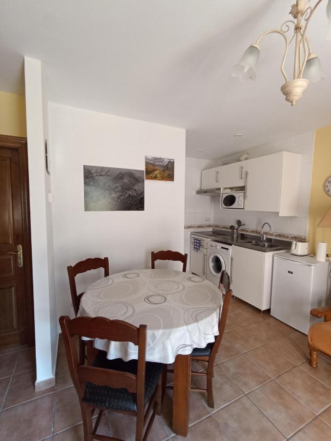 Casa Felisa Appartement Pola de Somiedo Buitenkant foto